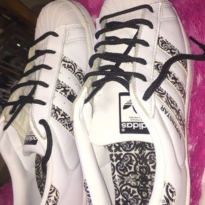 ADIDAS SUPERSTAR BLACK AND WHITE DESIGN SHOES